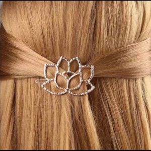 🎊 3x HP 🎊 NIB Boho Sacred Lotus 14K GP Hair Clip